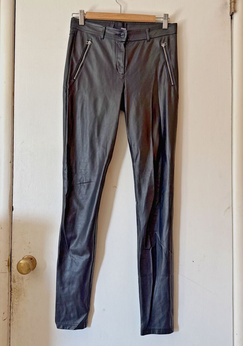 Aritzia Wilfred Free Faux Leather Zipper Moto Biker Stretch Skinny Pants Size 4